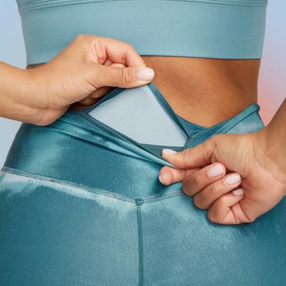 NIKE LUXE Women’s Small Mid Rise Leggings - Picture 6 of 9